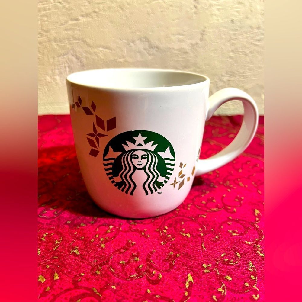 Starbucks Holiday Collection 2013 mug
White, green, gold